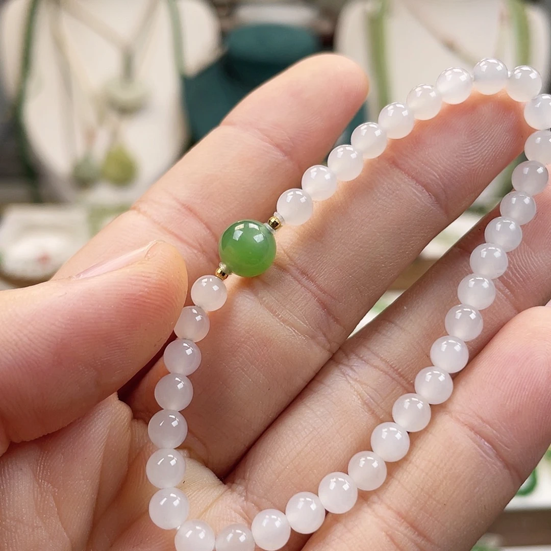 18K金镶嵌手链和田玉5