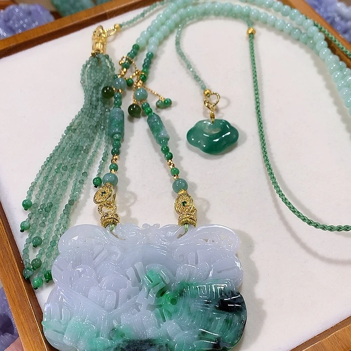 翡翠未镶嵌颈饰翡翠吊坠