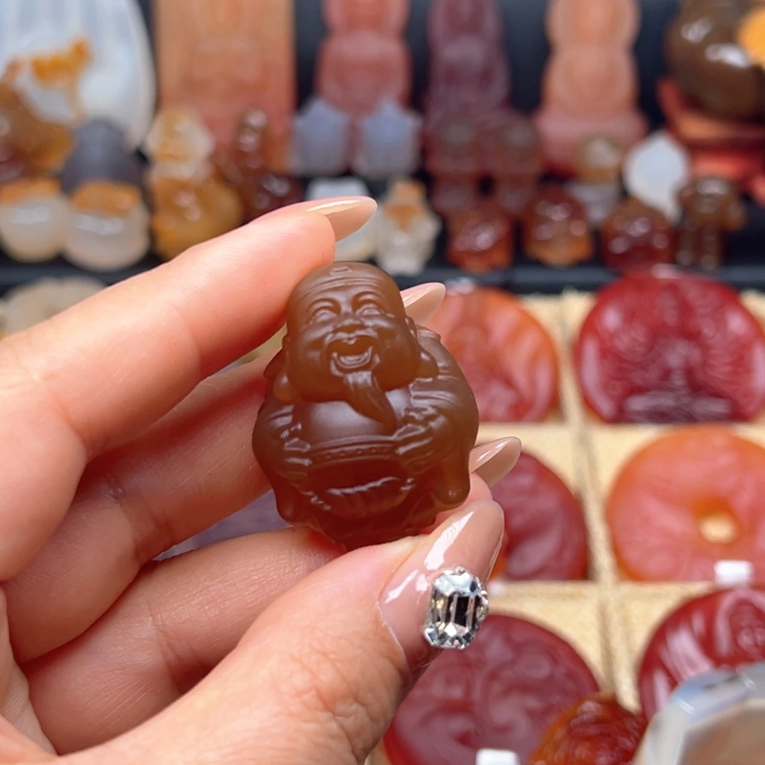 雅***)玛瑙/玉髓颈饰未镶嵌