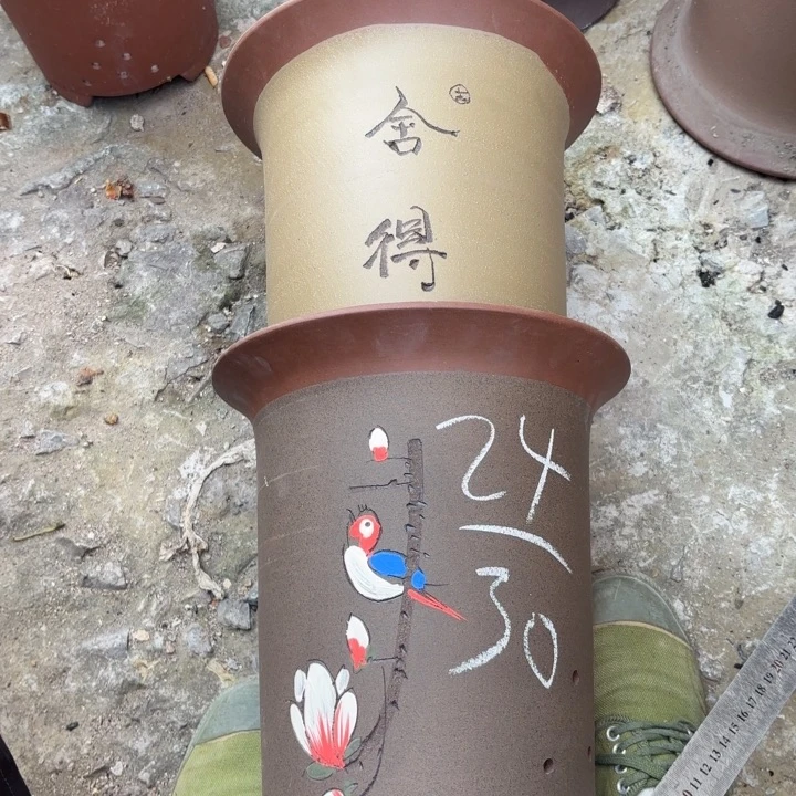 花盆紫砂紫砂的颜色