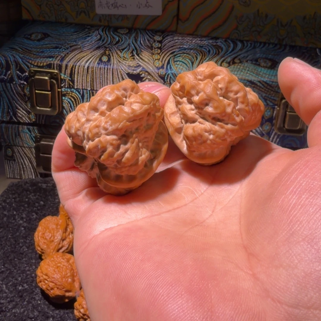 文玩核桃吊坠40修尖立体蟾型蛤蟆头25090590