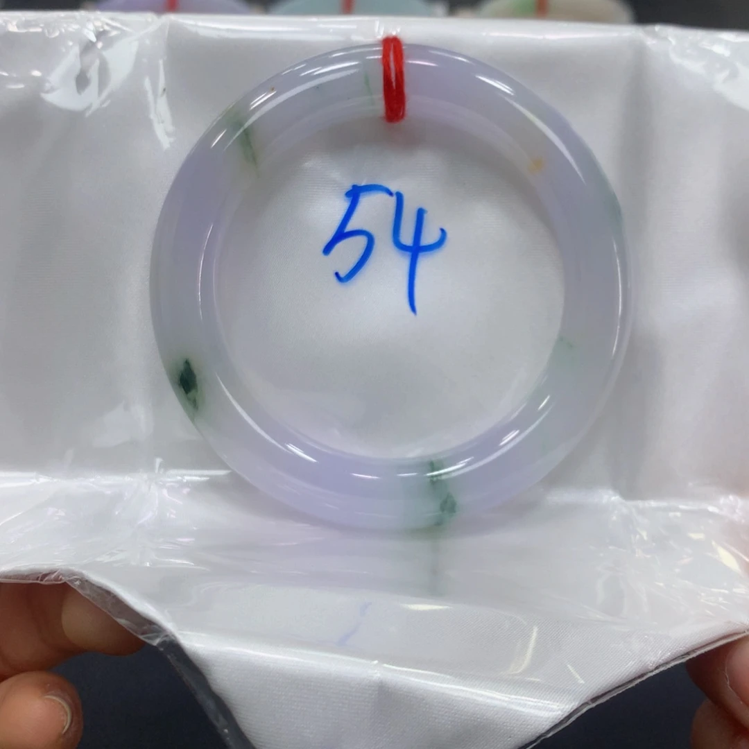 翡翠手镯未镶嵌翡翠