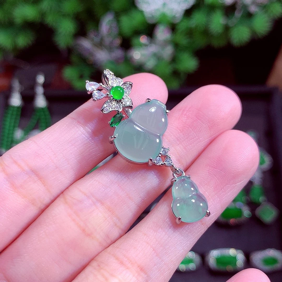 颈饰未镶嵌翡翠天然