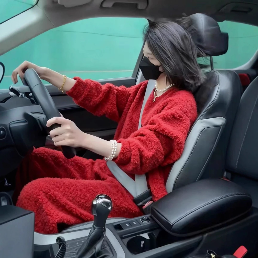 冬装减龄一整套穿搭重要场合漂亮洋气红色羊羔毛宽松卫衣裤子套装