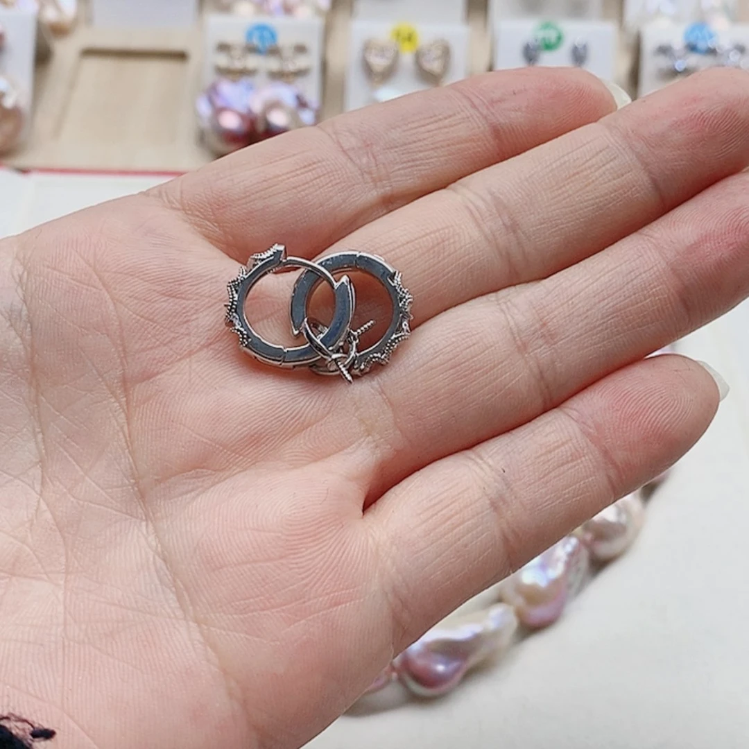 【闪购商品】淡水珍珠耳饰银S925镶嵌阿**猪