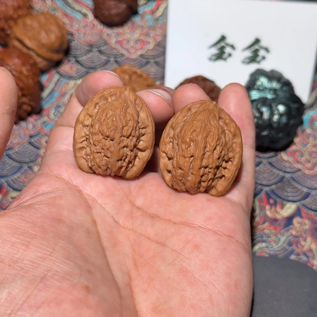 把件文玩核桃2204南疆石，尺寸30 29 34