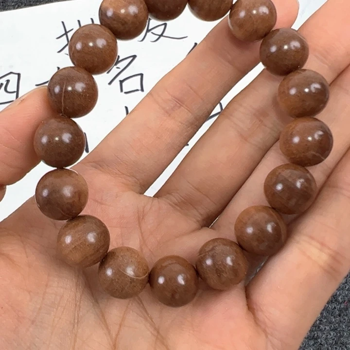 木檀香1.2供奉料沉水，瑕疵………………