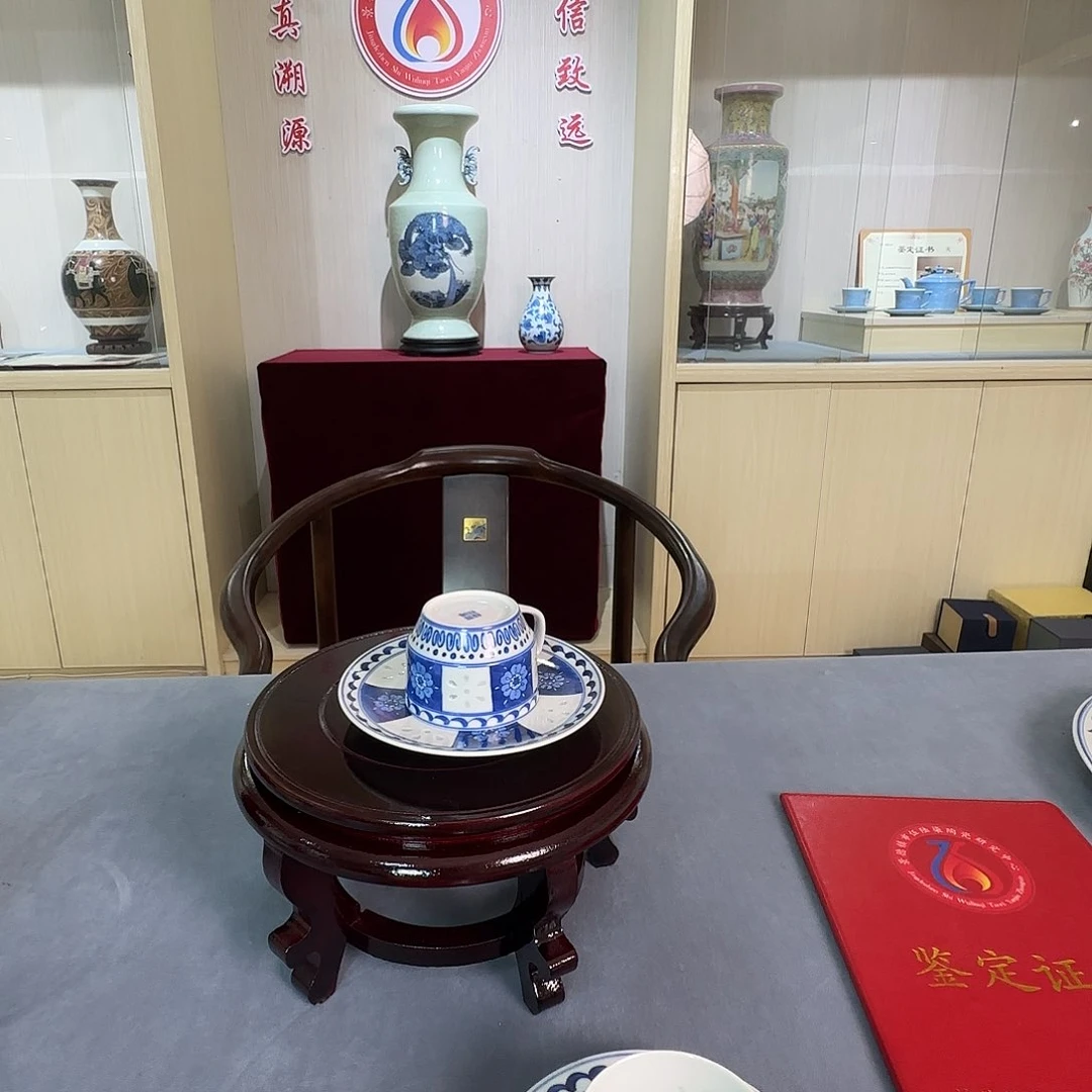 门*哥景德镇陶瓷艺术品