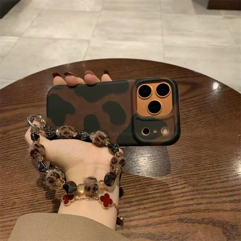 棕底奶牛纹链条适用苹果17promax手机壳iphone16pro/15高级感14女