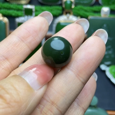 和田玉（碧玉）未镶嵌手链