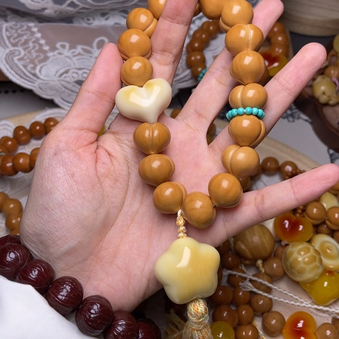 猴头核桃吊坠屁桃卡16