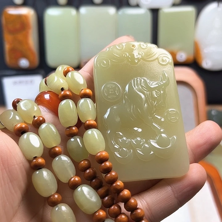 微***》玉昆仑山脉方解玉石