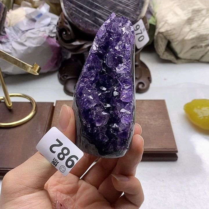 紫晶大型摆件（非配饰）未镶嵌