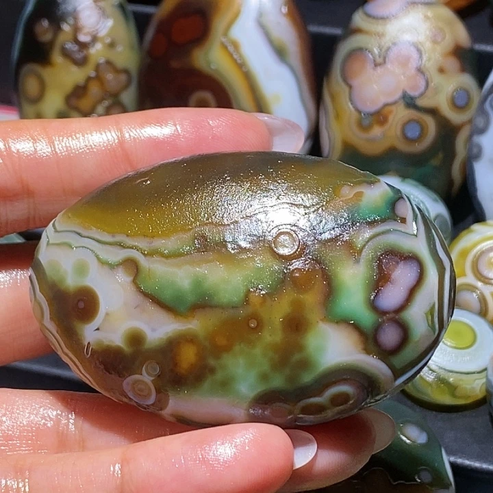 玛瑙/玉髓未镶嵌珠宝奇石34