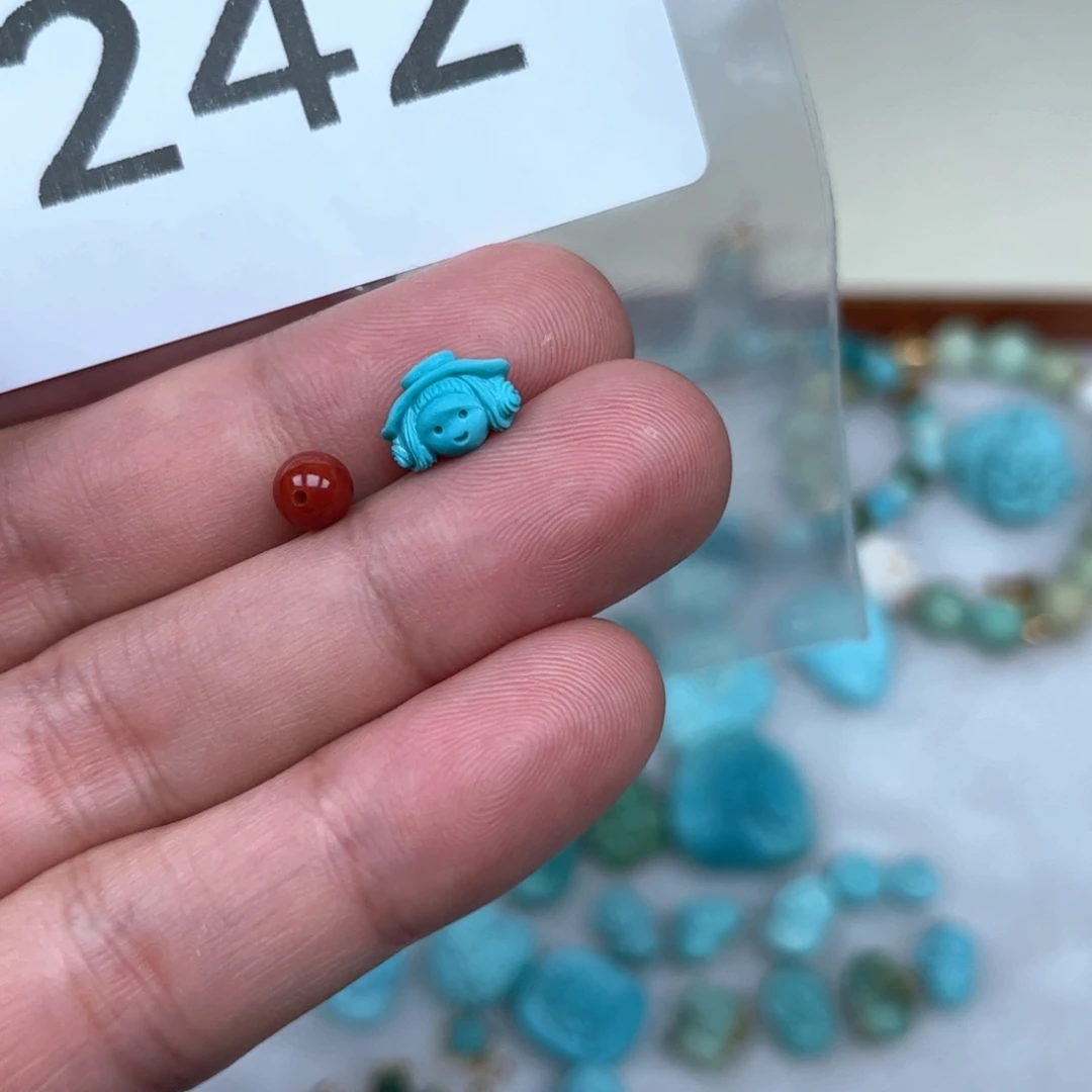 南红玛瑙未镶嵌珠宝奇石