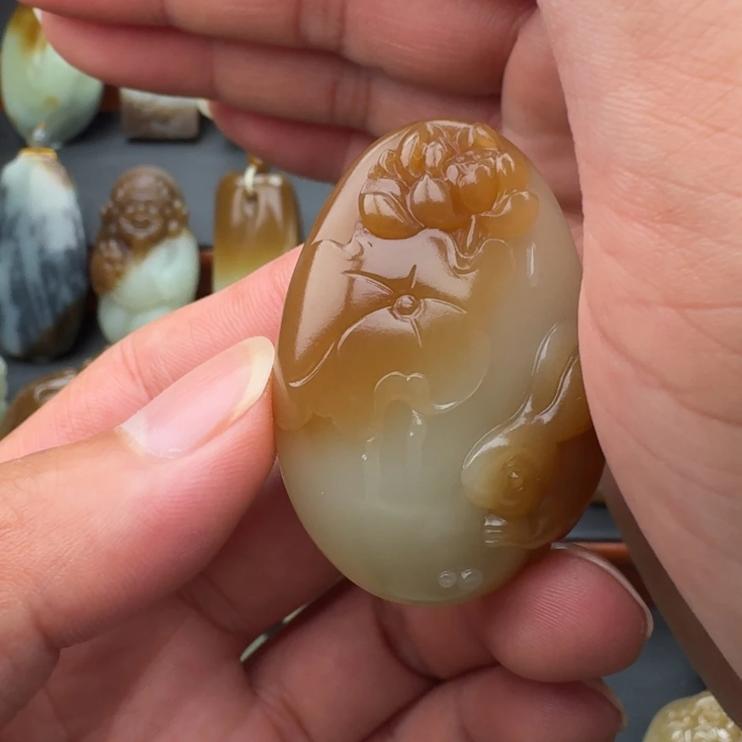 和田玉（糖玉）未镶嵌颈饰