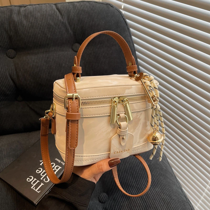 带挂件盒子包女2025新款单肩包休闲百搭手提包时尚斜挎包1038