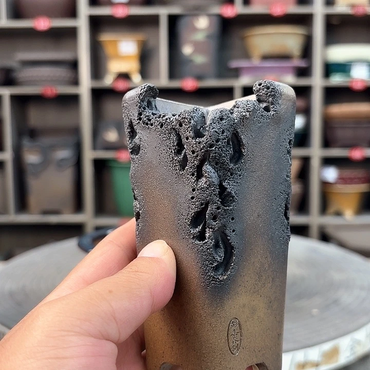 紫砂花盆紫砂的颜色很好看