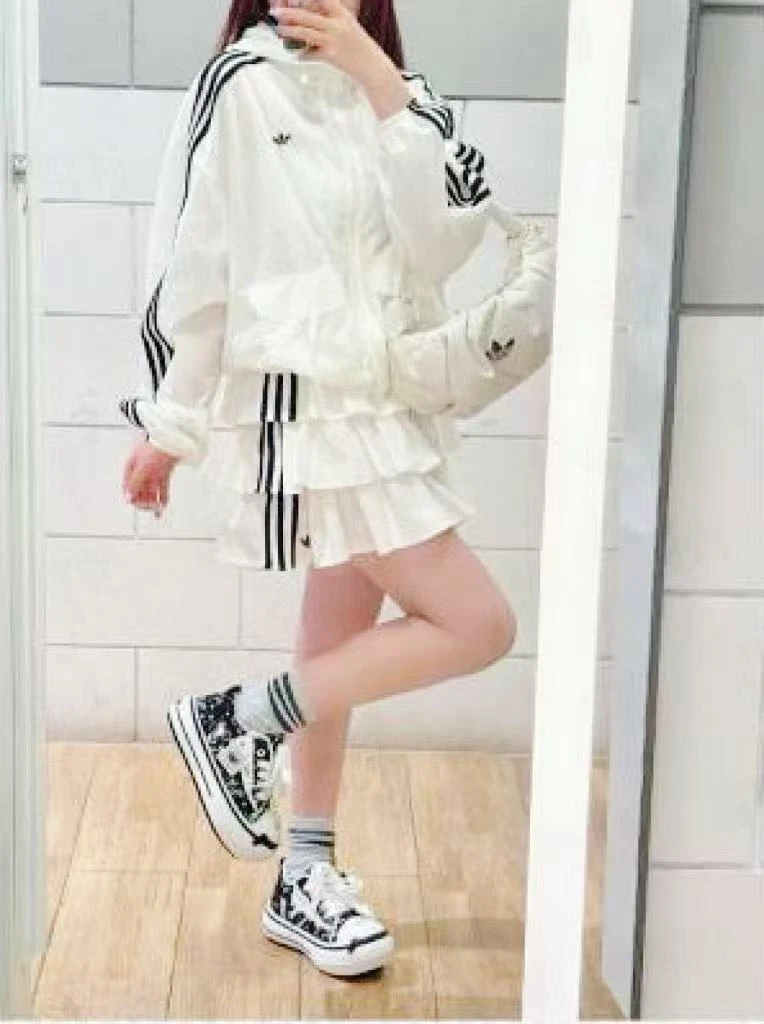 （商场撤柜）经典三条杠拉链风衣外套时尚休闲百搭