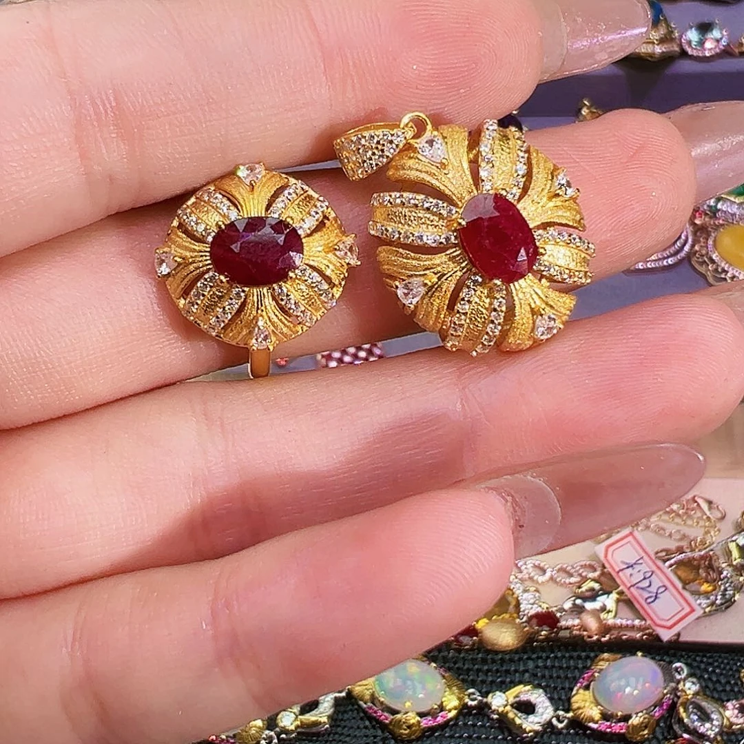 银S925镶嵌红宝石红宝石羊***哒