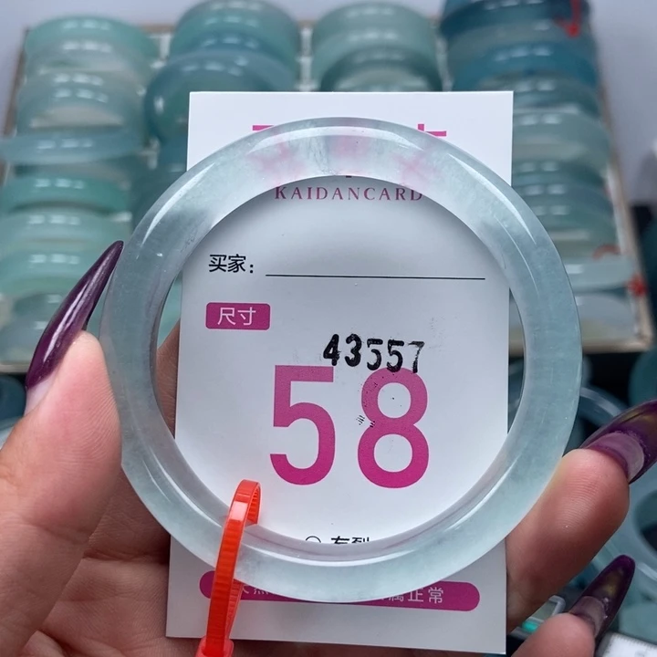石英质玉手镯未镶嵌朝*