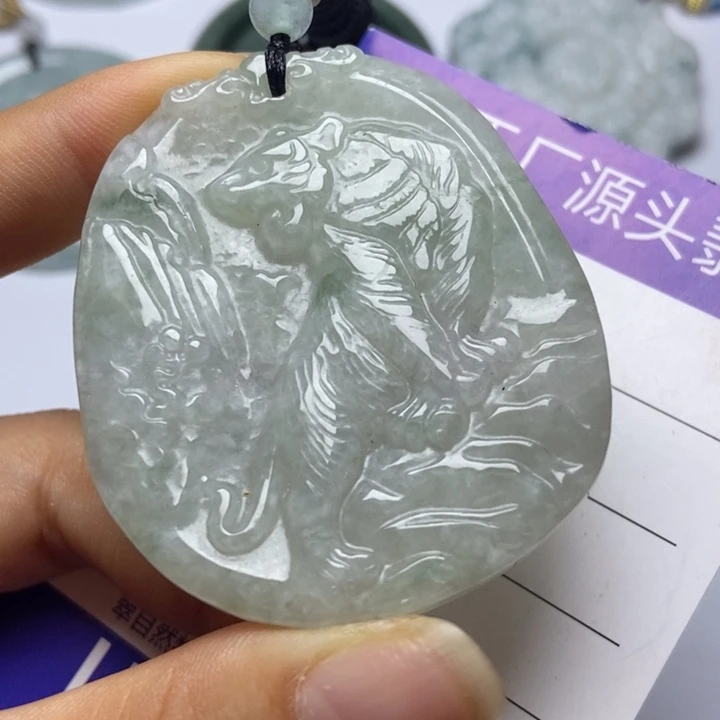 翡翠未镶嵌项圈翡翠