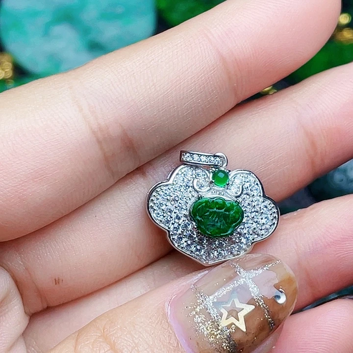 翡翠银S925镶嵌颈饰多样性