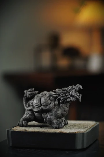 宜兴精品紫砂原创李建伟创意茶宠龙龟雕塑摆件文玩干泡台小茶宠