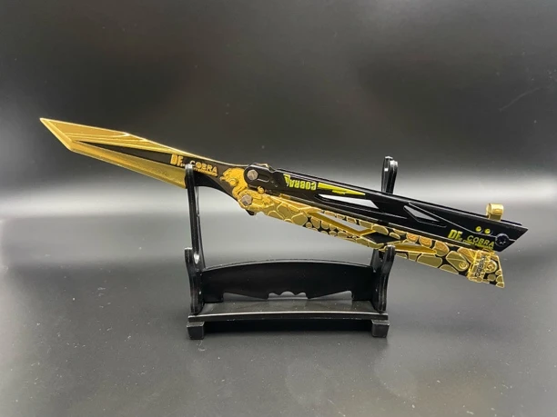 影锋蝴蝶刀22CM升级精工款折叠三角洲行动合金可折叠游戏金属摆件