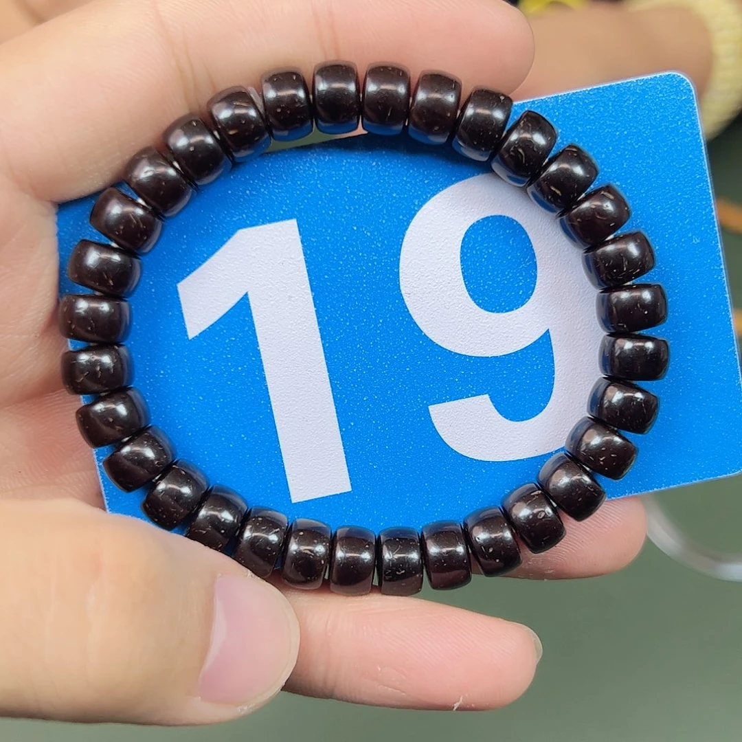 椰蒂吊坠96椰蒂。   19