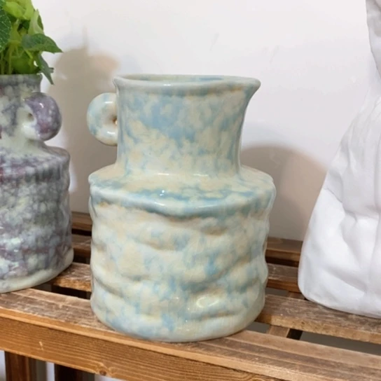 瓶高17。 8。 景德镇陶瓷 景德镇