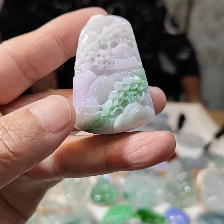 翡翠吊坠(不含链)未镶嵌这****～