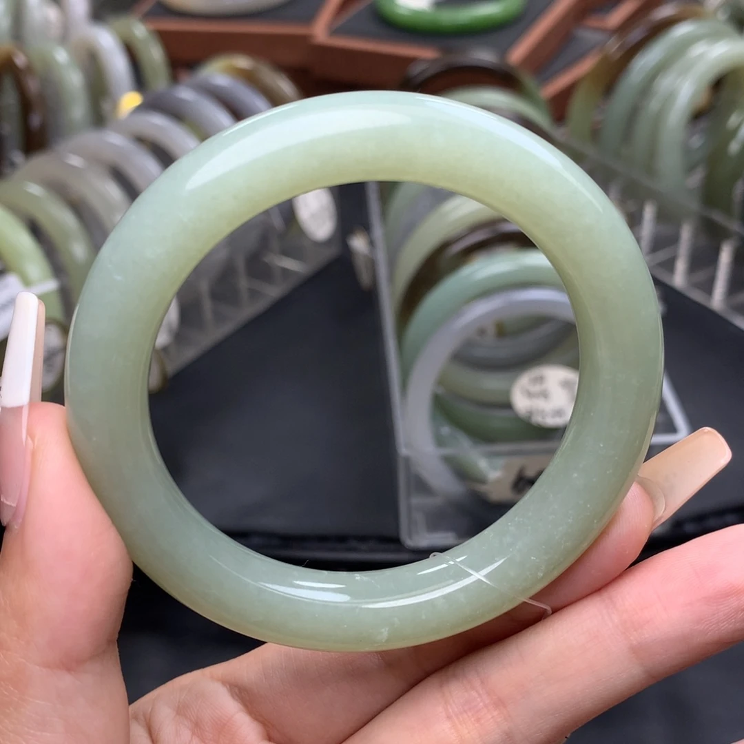 未镶嵌手镯和田玉55 56