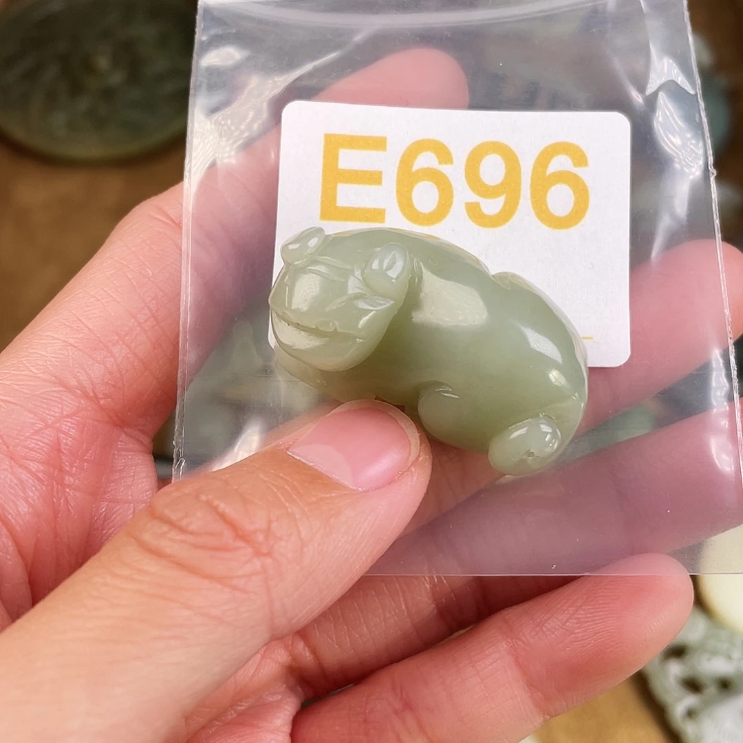 和田玉（糖玉）未镶嵌颈饰