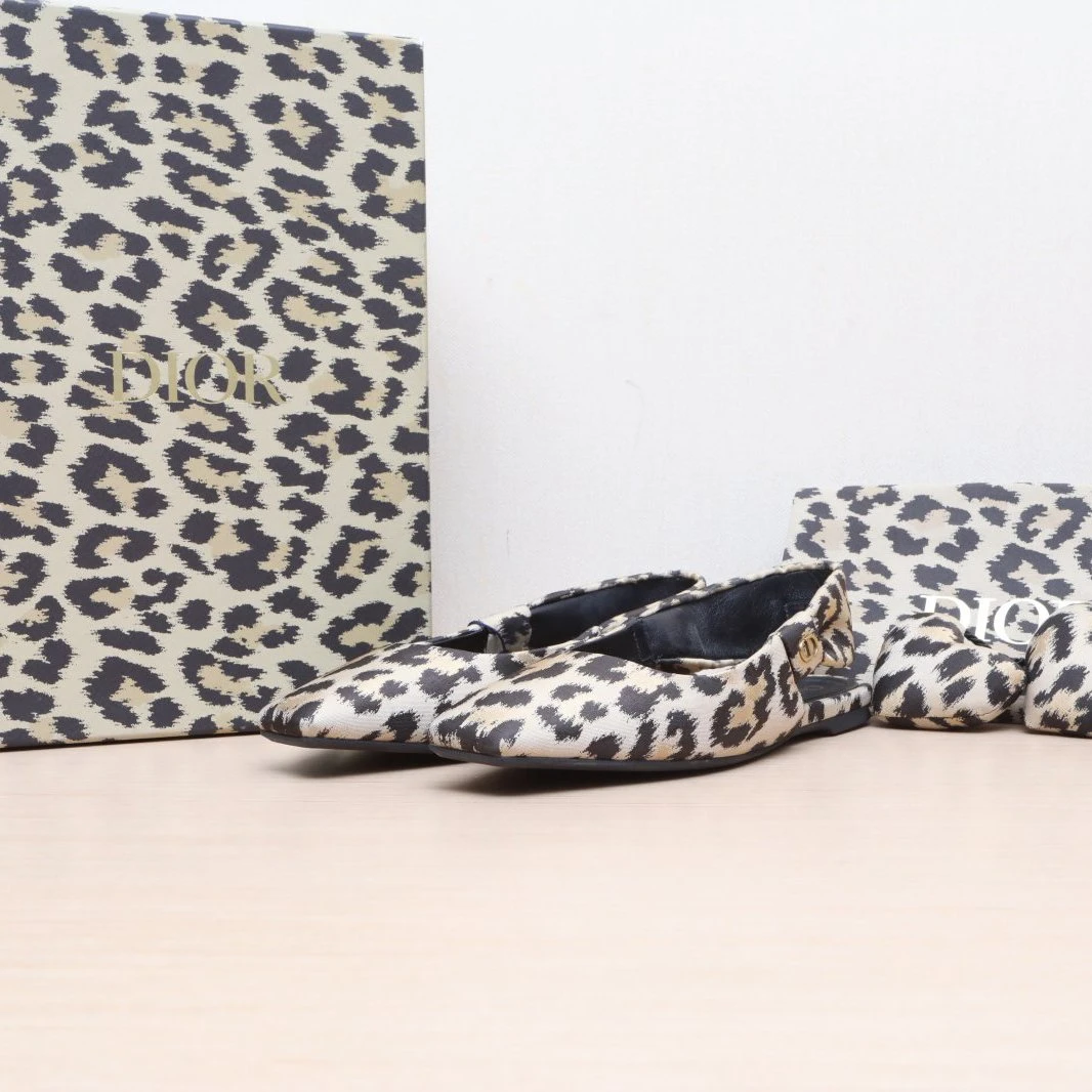 99新 DIOR/迪奥  豹纹 尼龙 羊皮革 平底鞋  P254110363