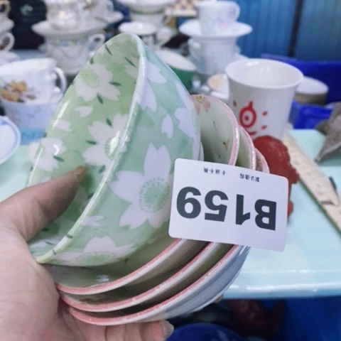 瓷片z****年在好朋友面前我Q