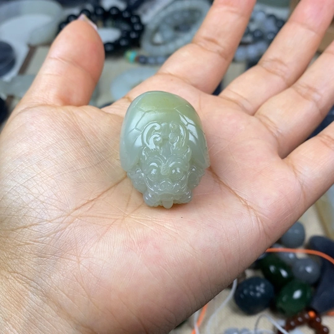 和田玉未镶嵌挂件运***坤