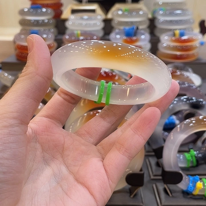 玛瑙/玉髓未镶嵌手镯33