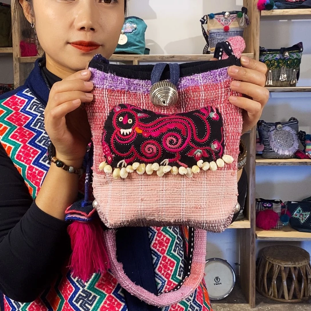 织绣手工制作工艺包包