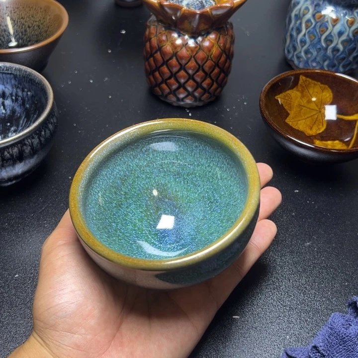茶盏小老弟（手握主人杯）