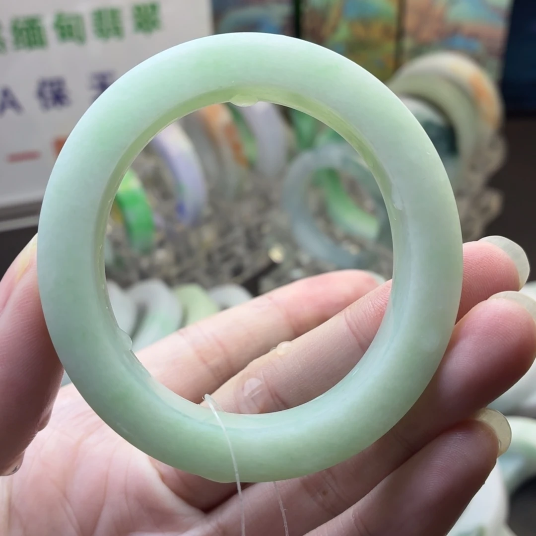 定制翡翠未镶嵌手镯葡萄肉贵妃
