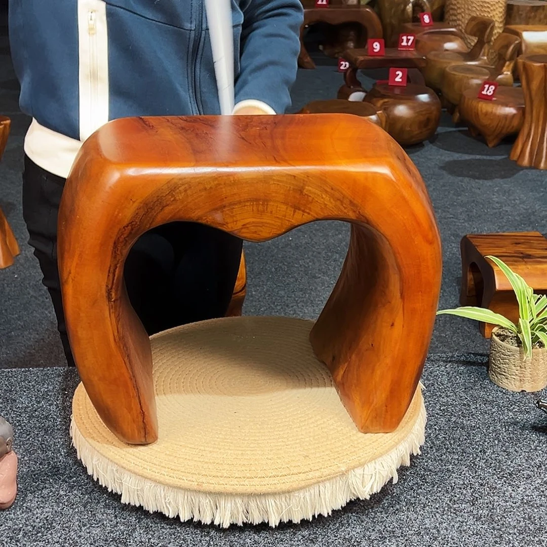 24 号香樟木尺寸：43-23-33cm