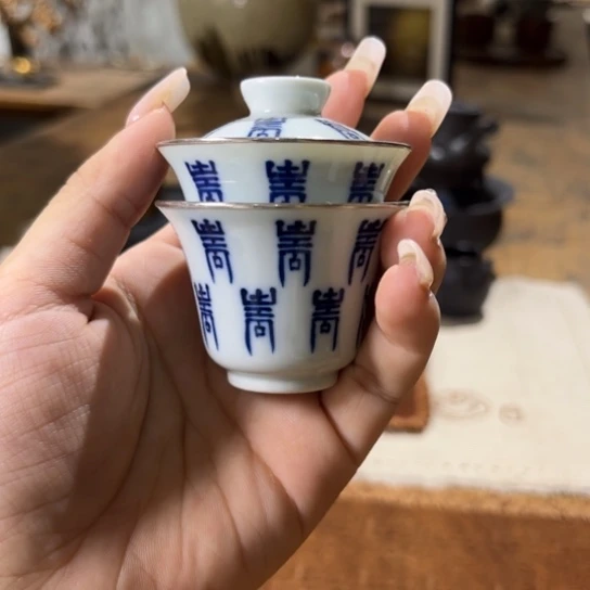 景德镇鱼和熊手工陶艺