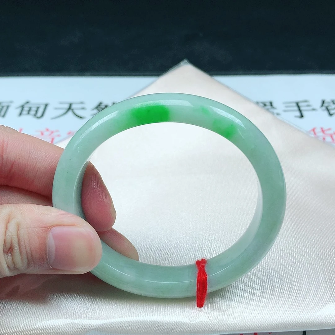 翡翠手镯未镶嵌圈54
