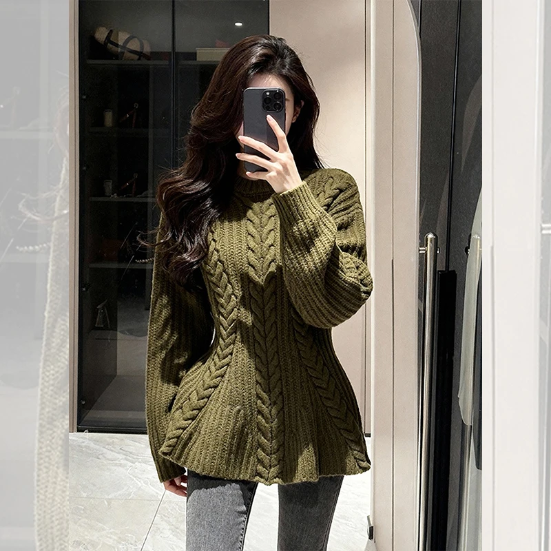 洋气时髦气质新款潮牌女装秋冬衣服绿色圆领绞花收腰针织加厚毛衣