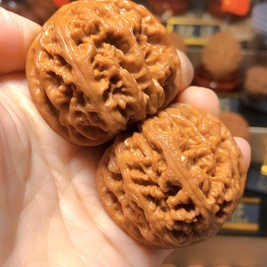 精品：球体平谷粗筋