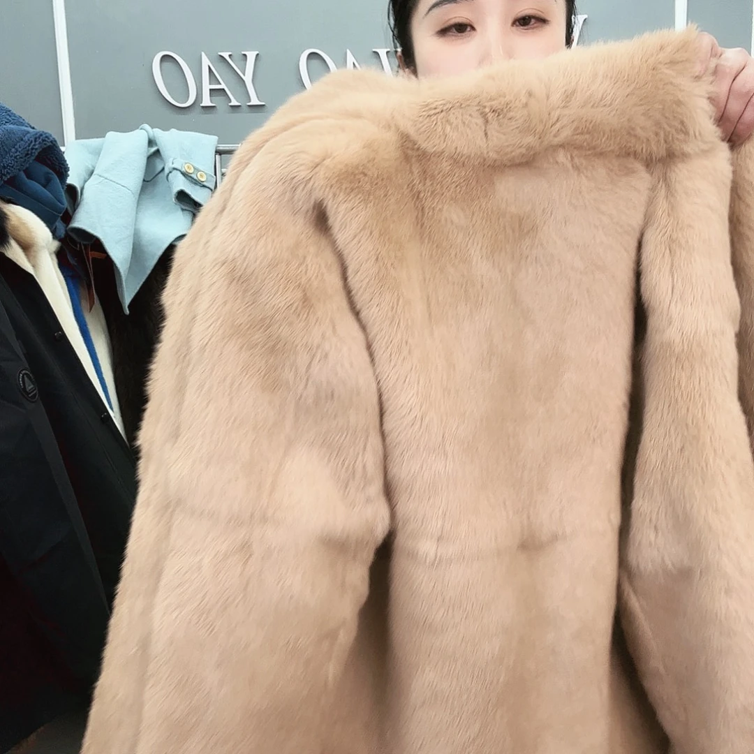 姚小妖家高端皮草