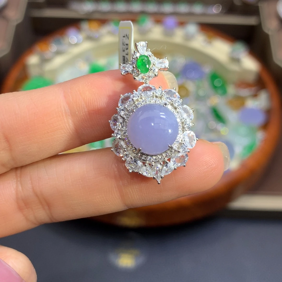 翡翠颈饰银S925镶嵌翡翠吊坠