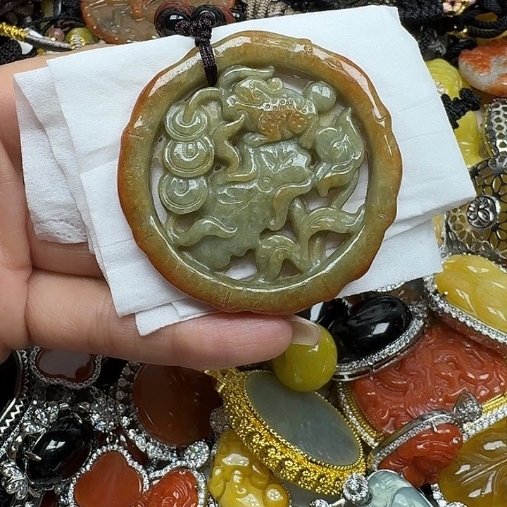 颈饰未镶嵌翡翠翡翠