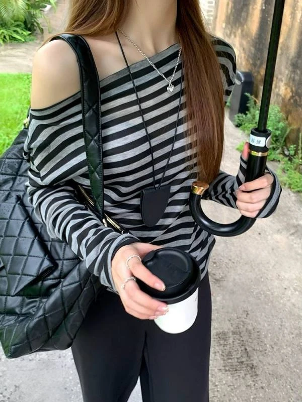 原101号编码,断码不指定码数,备注无效】短款辣妹风条纹修身T恤